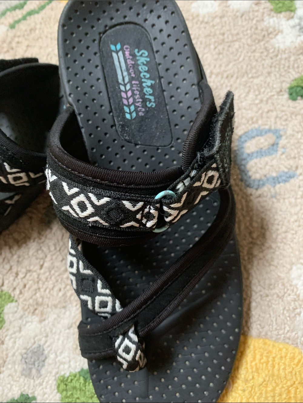 Skechers Black Sandals with White Geometric Straps - Picture 2 of 4
